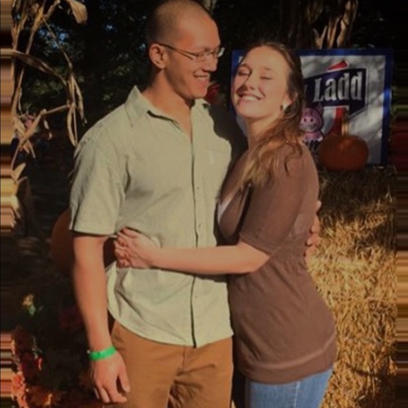 Welcome! ❤️💛✌🏻🌺 - Picture 2 of 4